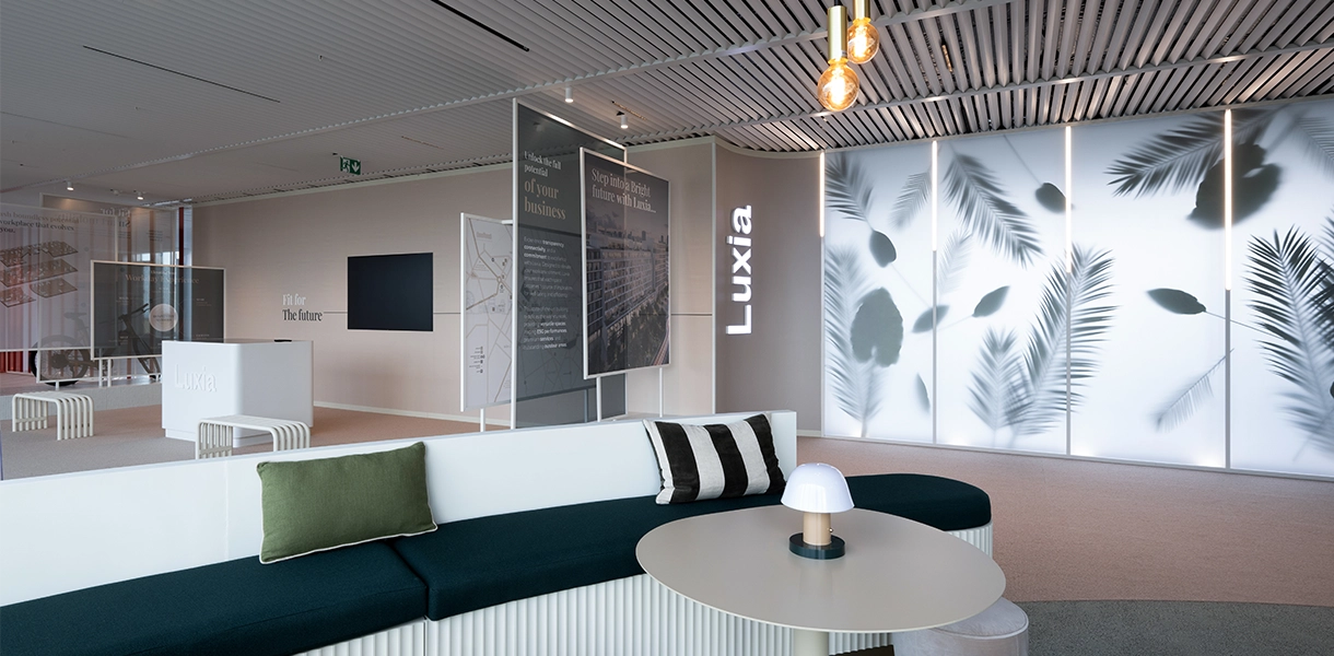 LUXIA_SHOWROOM_LOGO